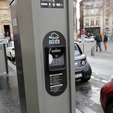 borne recharge belib paris