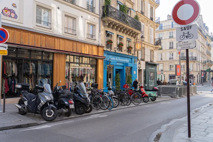 deux roues garés paris yespark stationnement payant