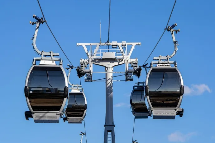Une nouvelle ligne de téléphérique urbain a ouvert entre Créteil et Villeneuve-Saint-Georges
